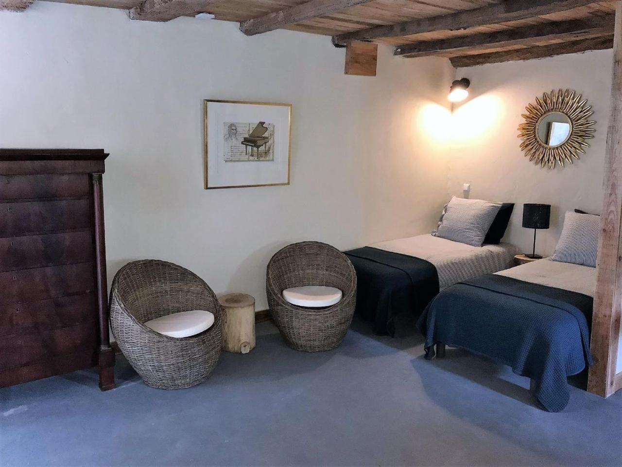 Cave Le Vieux Manoir Apartment Valeilles Exterior photo