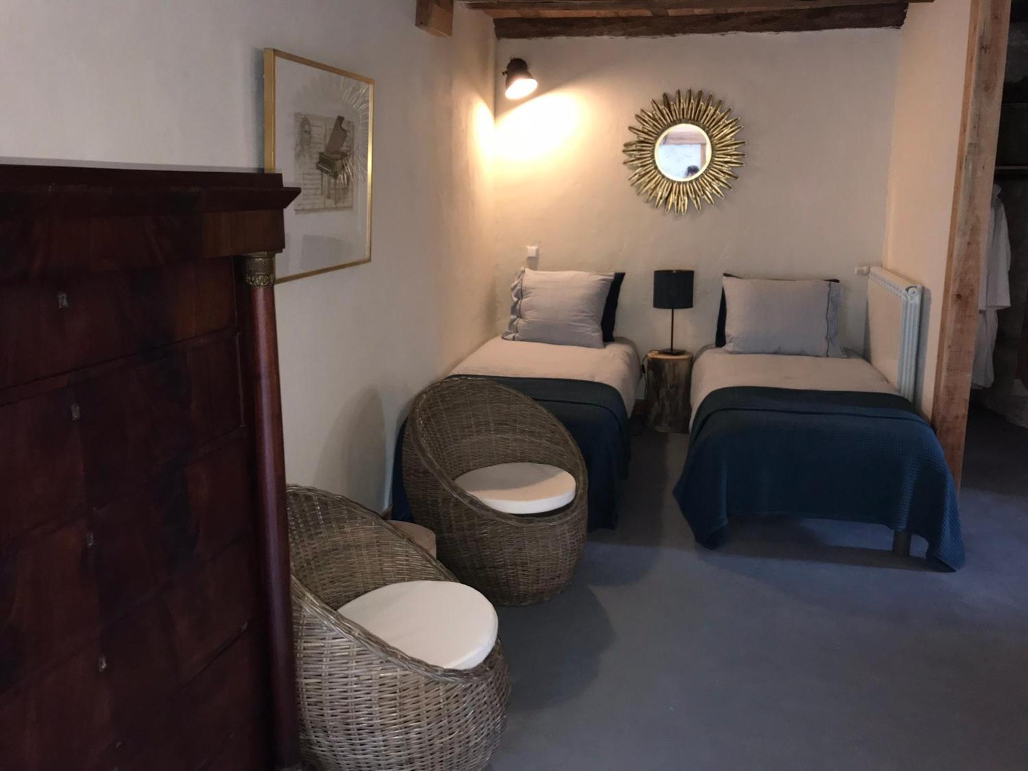 Cave Le Vieux Manoir Apartment Valeilles Exterior photo